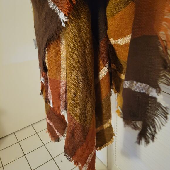 Brown Plaid Stripped Oversized Shawl Wrap Scarf Fringe Soft Blanket 54x57 - Picture 2 of 5